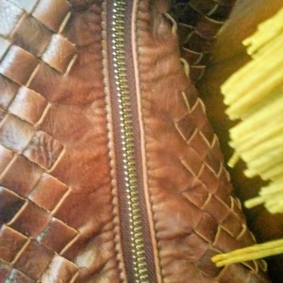 Woven leather hobo bag - Picture 3 of 8